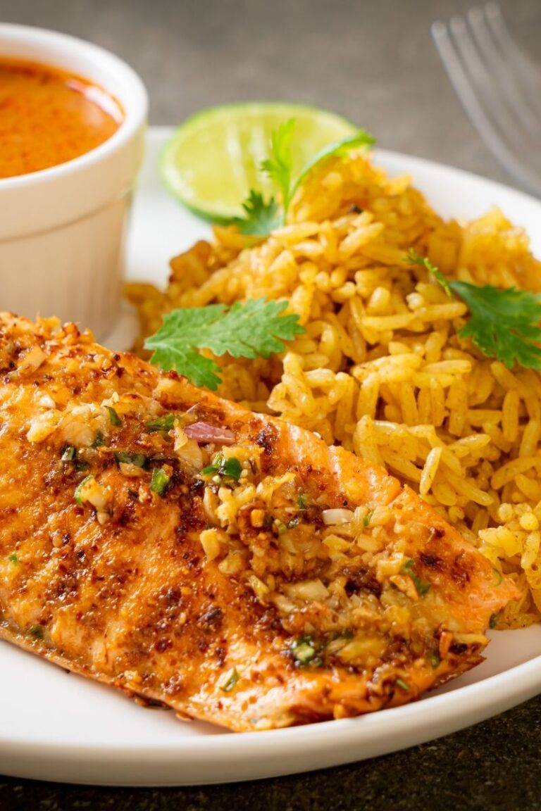 Discover 25 delicious salmon and rice recipes perfect for lunch or dinner! From zesty bowls to sweet and savory classics, these quick and healthy meals are sure to impress. Canned Salmon Fried Rice Recipes, Rice Recipes For Dinner Salmon, Salmon Rice Bowl Recipes Mango, Quick Salmon And Rice Recipes, Salmon And Rice Recipes Healthy, Grilled Salmon Recipes With Rice, Jasmine Rice And Salmon Recipes, Salmon Avocado Recipes Rice Bowls, White Rice And Salmon Recipes, Salmon Recipe With Cilantro Lime