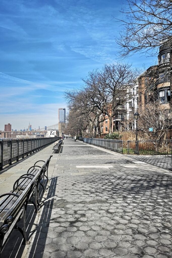 Explore the 15 best walks in NYC, from scenic waterfronts to historic neighborhoods. Explore iconic parks, hidden gems, and cultural hotspots on foot! NYC Walks, Night Walks NYC, Late Night Walks In NYC, Best Walks In NYC, Morning Walks NYC, Best Hikes Near NYC, Hikes Near NYC, Hiking In NYC, Hiking Trails Near NYC, Walking In NYC, Girls Walking NYC, Walking In NYC At Night, Walking In New York Aesthetic, Walking In New York, Walking In The Rain In New York