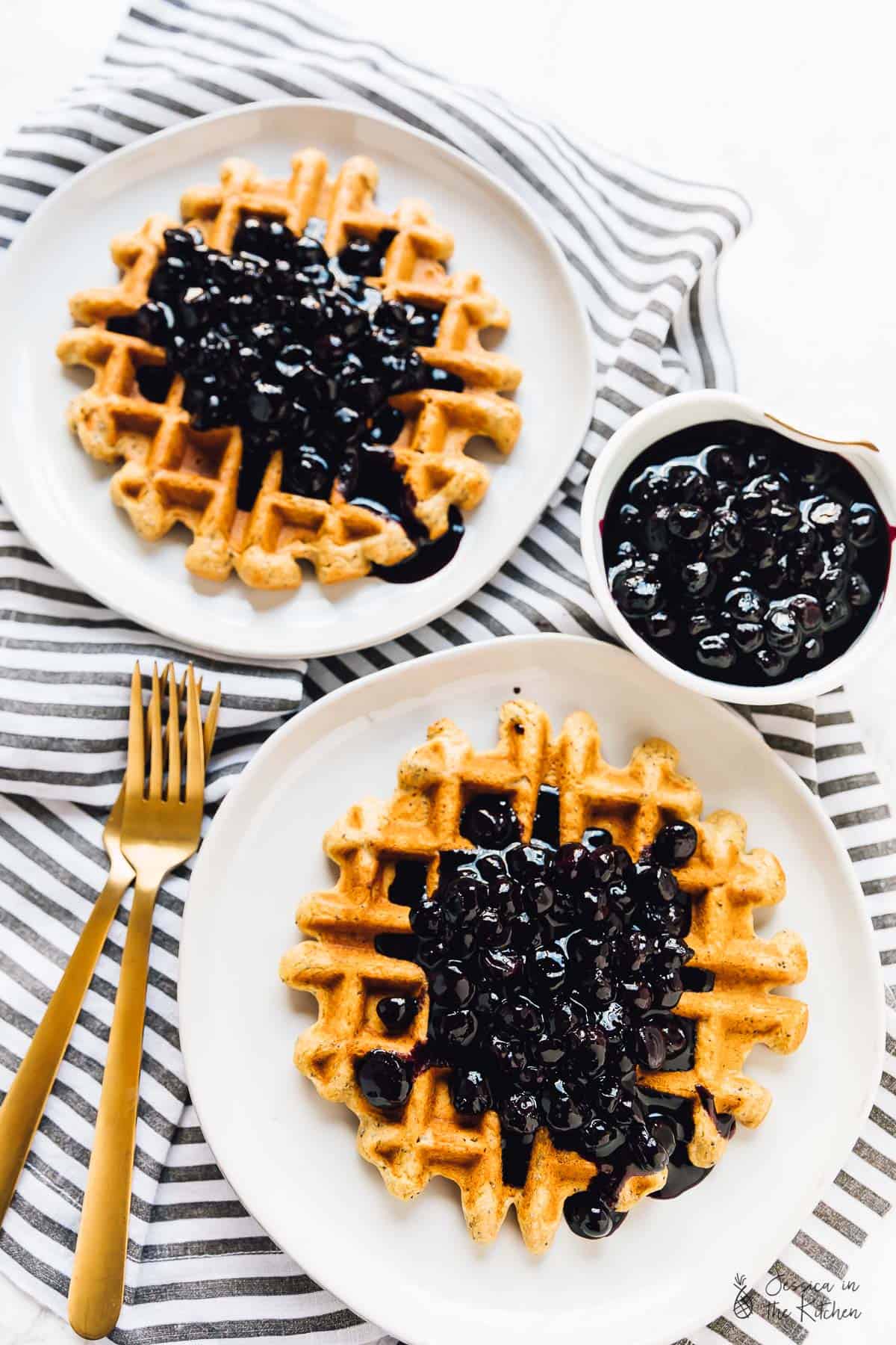Enjoy 20+ mouthwatering blueberry breakfast recipes, from fluffy pancakes and waffles to smoothies and baked oats. Perfect for busy mornings or weekend treats! Lemon Blueberry Breakfast Recipes, Quick Bread, Vegan Blueberry Breakfast Recipes, Blueberry Cast Iron Skillet Recipes Breakfast, Breakfast Blueberry Muffins Recipes, Paleo Blueberry Recipes Breakfast Ideas, Frozen Blueberry Recipes Easy Breakfast, Blueberry Oatmeal Bars Healthy, Blueberry Oats Recipes Breakfast