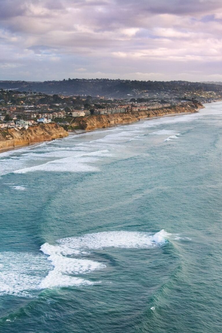 Explore the best walks in San Diego, from coastal trails to historic strolls. Explore scenic views, cultural landmarks, and hidden gems perfect for every type of walker. Best Hikes In San Diego, Family Friendly Hikes, Coastal Hikes, Easy Hikes, San Diego Hikes With Kids, Secret Places, San Diego Hikes, Hiking, Hiking Trails San Diego, Torrey Pines San Diego Hiking, Old Town San Diego State Historic Park, Balboa Park, Torrey Pines State Natural Reserve, Late Night Walks, Walking Around San Diego