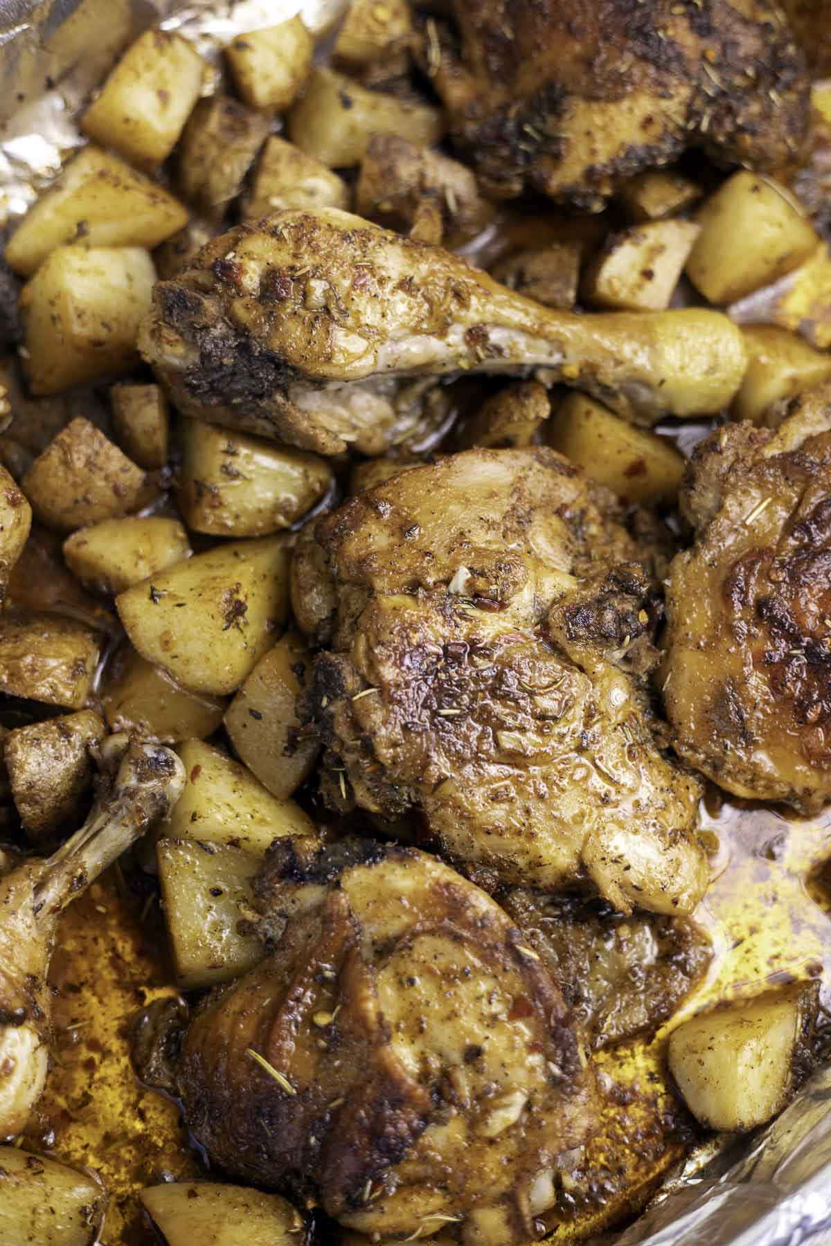 Check out 23 delicious chicken and potato recipes perfect for lunch or dinner! From one-pan wonders to creamy casseroles, these easy meals are packed with flavor and comfort. Chicken And Potatoes Recipes, Chicken And Potatoes In Oven, Chicken Potatoes And Green Beans, Baked Chicken And Potatoes, Chicken Green Beans Potatoes, Roasted Chicken And Potatoes, Chicken And Potatoes Recipes Crockpot, Chicken And Mash Potatoes Recipes, Recipes Easy, Healthy, Potatoes Recipes Air Fryer, Skillet