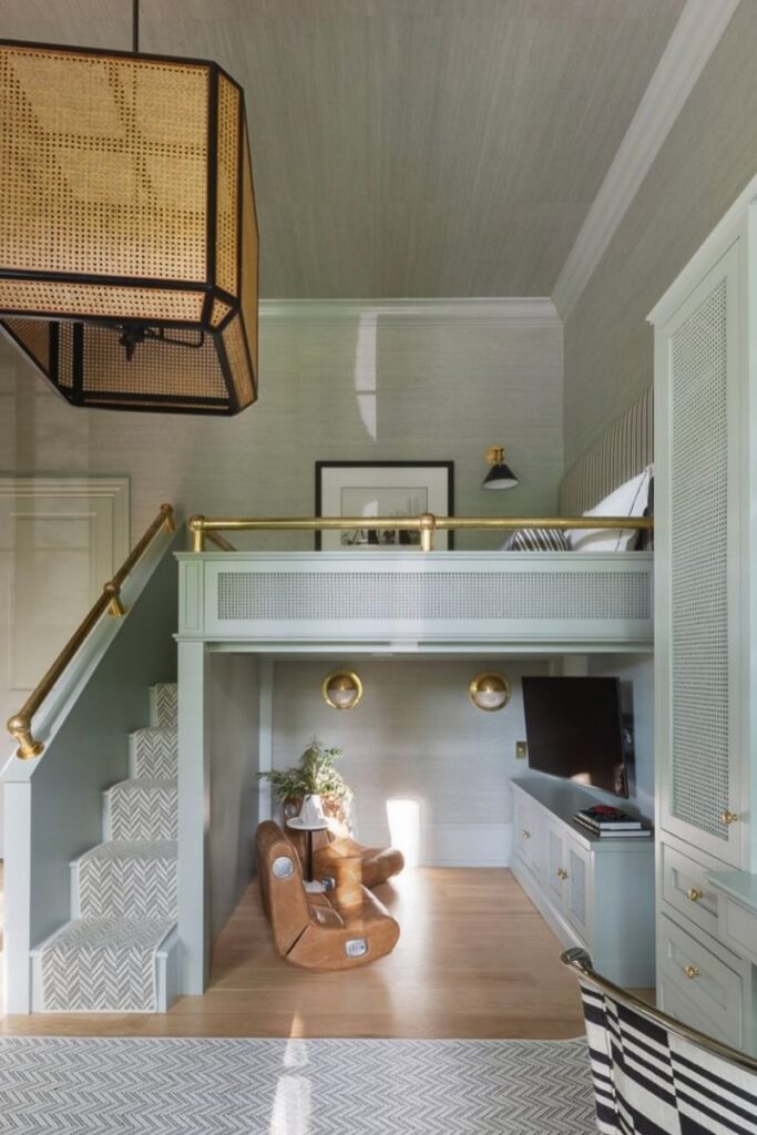 Clever bedroom ideas for small rooms with smart layouts, space-saving furniture, and stylish decor tips. Maximize every inch with these cozy and functional designs! Bedroom Ideas For Small Rooms, Bedroom Ideas For Small Rooms Black, Bedroom Ideas For Small Rooms Cozy, Bedroom Ideas For Small Rooms Women, Bedroom Ideas For Small Rooms Diy, Bedroom Ideas For Small Rooms For Teens, Simple Bedroom Ideas For Small Rooms, Rooms Cozy Cheap, Teen Bedroom Ideas For Small Rooms, Small Rooms For Adults