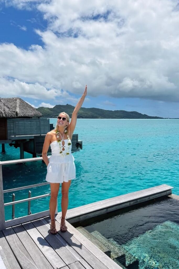 Planning a trip to Bora Bora? Get inspired with these chic and breezy outfit ideas perfect for beach days, sunset dinners, and island adventures. From flowy maxi dresses to stylish resort wear, this guide has everything you need to pack for a fashionable getaway! Bora Bora Outfits Women, Bora Bora Travel, Bora Bora Island Honeymoon, Bora Bora Outfit Ideas, Bora Bora Outfits, Bora Bora Outfits Aesthetic, Packing List, Things To Do, Travel Tips, Bora Bora Itinerary, What To Wear
