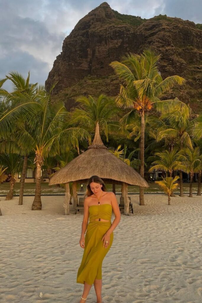 Planning a trip to Mauritius? Get inspired with these stylish Mauritius outfit ideas perfect for beach days, brunch, exploring, and evening dinners. From breezy maxi dresses to chic resort wear, discover what to pack for a fashionable island getaway! Mauritius Dinner Outfits, Mauritius Outfits Aesthetic, Mauritius Outfits Summer, Honeymoon Outfits Mauritius, Mauritius Outfits Style, Island Vacation Outfits Mauritius, Outfits To Wear In Mauritius, Modest, Mauritius Travel Outfits