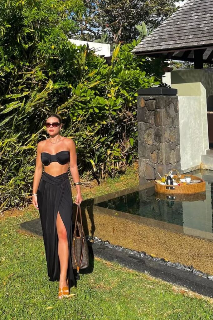 Planning a trip to Mauritius? Get inspired with these stylish Mauritius outfit ideas perfect for beach days, brunch, exploring, and evening dinners. From breezy maxi dresses to chic resort wear, discover what to pack for a fashionable island getaway! Mauritius Dinner Outfits, Mauritius Outfits Aesthetic, Mauritius Outfits Summer, Honeymoon Outfits Mauritius, Mauritius Outfits Style, Island Vacation Outfits Mauritius, Outfits To Wear In Mauritius, Modest, Mauritius Travel Outfits