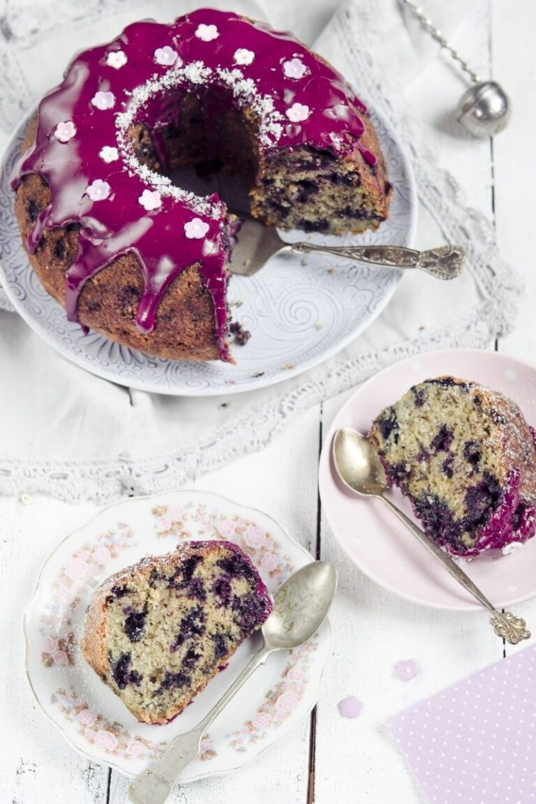 Discover 25 irresistible blueberry cake recipes, from classic coffee cakes to zesty lemon-blueberry delights. Perfect for every occasion, these easy and delicious cakes will satisfy your sweet tooth! Blueberry Cake Recipes, Blueberry Cake Recipes, Blueberry Cake Recipes Easy, Lemon Blueberry Angel Food Cake Recipes, Blueberry Zucchini Cake Recipes, Blueberry Cake Recipes Homemade, Blueberry Layer Cake Recipes