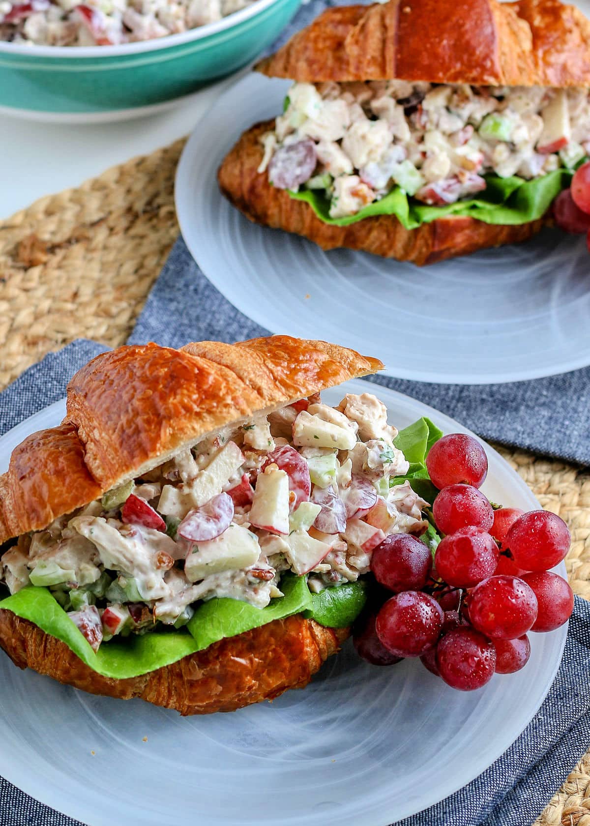 Discover 23 delicious chicken salad recipes perfect for lunch or dinner! From classic to creative, these easy and flavorful salads will keep your meals fresh and exciting. Chicken Salad Recipes Easy, Chicken Salad Recipes For Dinner, Chicken Salad Recipes Healthy, Chicken Salad Recipes Low Carb, Chicken Salad Recipes Spicy, Chicken Salad Recipes With Grapes, Salad Recipes With Chicken, Grilled Chicken Salad Recipes, Chicken Salad Recipes, Chicken On Salad Recipes