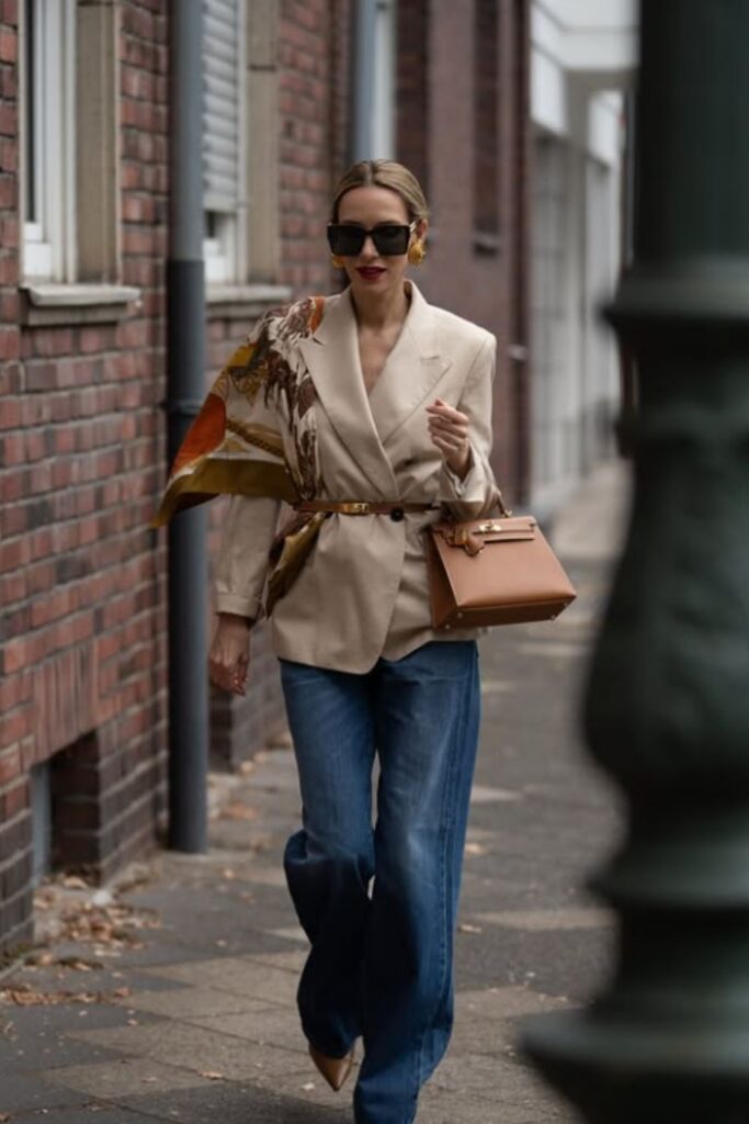 Elevate your style with chic blazer outfit ideas—perfect for work, weekends, and everything in between. Blazer With Leggings Outfit Ideas, Black Blazer Outfit Ideas, Red Blazer Outfit Ideas, Blazer Outfit Ideas For Women