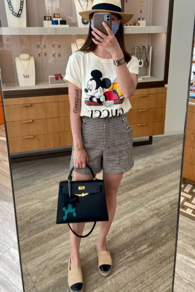 Looking for stylish ways to wear espadrilles? Discover 26 chic espadrille outfit ideas perfect for brunch, travel, exploring, and everyday summer style. Espadrille Flats Outfit, Espadrille Wedges Outfit, Espadrille Sneakers, Chanel Espadrille, Espadrille Heels Outfit, Espadrille Shoes Outfit, Espadrille Dress Outfit, Espadrille Outfits Women, Espadrille Outfit Spring, Espadrille Wedges And Jeans Outfit, Espadrille And Dress Outfit, Outfit Avec Espadrille, Black Wedge Espadrille Outfit
