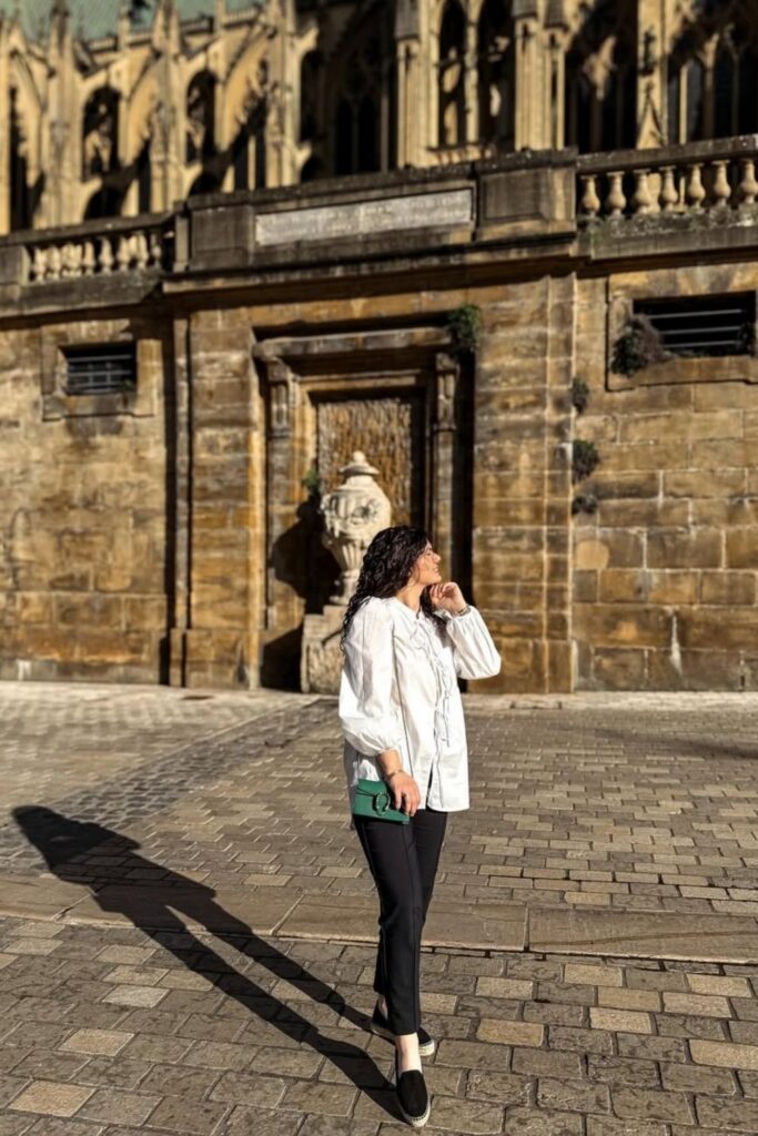 Looking for stylish ways to wear espadrilles? Discover 26 chic espadrille outfit ideas perfect for brunch, travel, exploring, and everyday summer style. Espadrille Flats Outfit, Espadrille Wedges Outfit, Espadrille Sneakers, Chanel Espadrille, Espadrille Heels Outfit, Espadrille Shoes Outfit, Espadrille Dress Outfit, Espadrille Outfits Women, Espadrille Outfit Spring, Espadrille Wedges And Jeans Outfit, Espadrille And Dress Outfit, Outfit Avec Espadrille, Black Wedge Espadrille Outfit