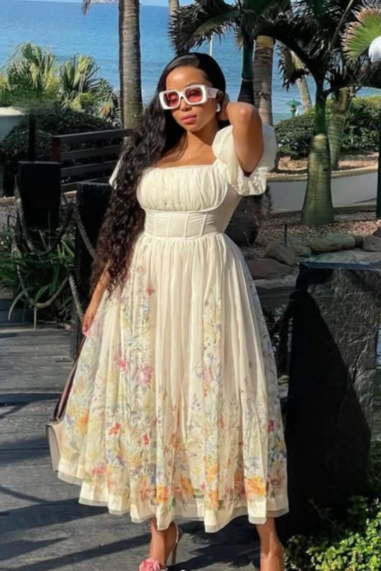 22 Chic Floral Dress Outfits You’ll Love This Summer.