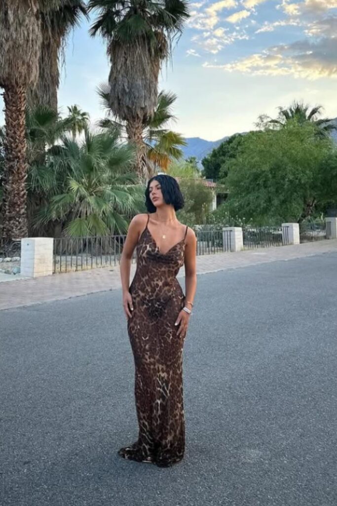 Turn heads with the perfect leopard print dress outfit—bold, stylish looks for everything from brunch dates to nights out.