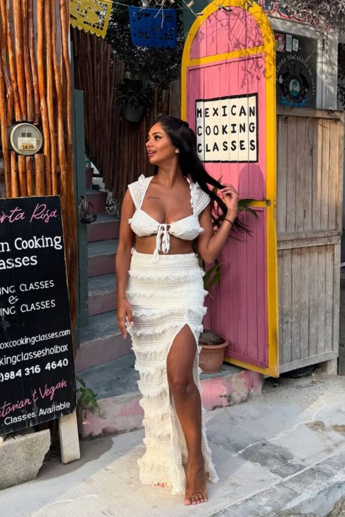 Chic and effortless tropical vacation outfits ideas perfect for beach lounging, island exploring, and sunset dinners. Get inspired to pack stylishly and confidently! Vacation Outfits Tropical, Tropical Vacation Aesthetic, Island Vacation Outfits Tropical, Tropical Vacation Outfits Casual, Cute Vacation Outfits Tropical, Tropical Vacation Outfits Baddie, Plus Size Tropical Vacation Outfits, Tropical Vacation Packing List, Vacation Outfits Black Women Tropical, Tropical Vacation Outfit Inspiration