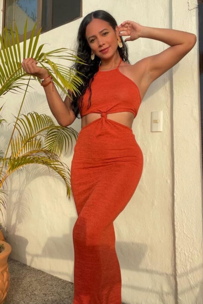 Chic and effortless tropical vacation outfits ideas perfect for beach lounging, island exploring, and sunset dinners. Get inspired to pack stylishly and confidently! Vacation Outfits Tropical, Tropical Vacation Aesthetic, Island Vacation Outfits Tropical, Tropical Vacation Outfits Casual, Cute Vacation Outfits Tropical, Tropical Vacation Outfits Baddie, Plus Size Tropical Vacation Outfits, Tropical Vacation Packing List, Vacation Outfits Black Women Tropical, Tropical Vacation Outfit Inspiration