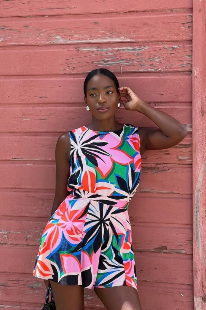 Chic and effortless tropical vacation outfits ideas perfect for beach lounging, island exploring, and sunset dinners. Get inspired to pack stylishly and confidently! Vacation Outfits Tropical, Tropical Vacation Aesthetic, Island Vacation Outfits Tropical, Tropical Vacation Outfits Casual, Cute Vacation Outfits Tropical, Tropical Vacation Outfits Baddie, Plus Size Tropical Vacation Outfits, Tropical Vacation Packing List, Vacation Outfits Black Women Tropical, Tropical Vacation Outfit Inspiration