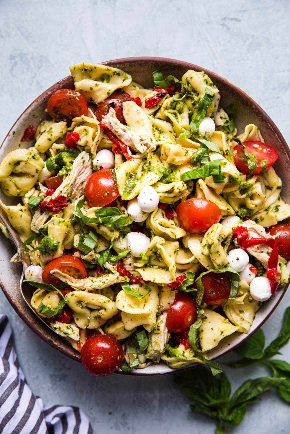 Discover 23 delicious chicken salad recipes perfect for lunch or dinner! From classic to creative, these easy and flavorful salads will keep your meals fresh and exciting. Chicken Salad Recipes Easy, Chicken Salad Recipes For Dinner, Chicken Recipes Healthy, Low Carb, Chicken Salad Recipes Spicy, Chicken Salad Recipes With Grapes, Salad Recipes With Chicken, Grilled Chicken Salad Recipes, Chicken On Salad Recipes, Cold Pasta Salad Recipes, Italian Pasta Salad Recipes, Summer Pasta Salad Recipes