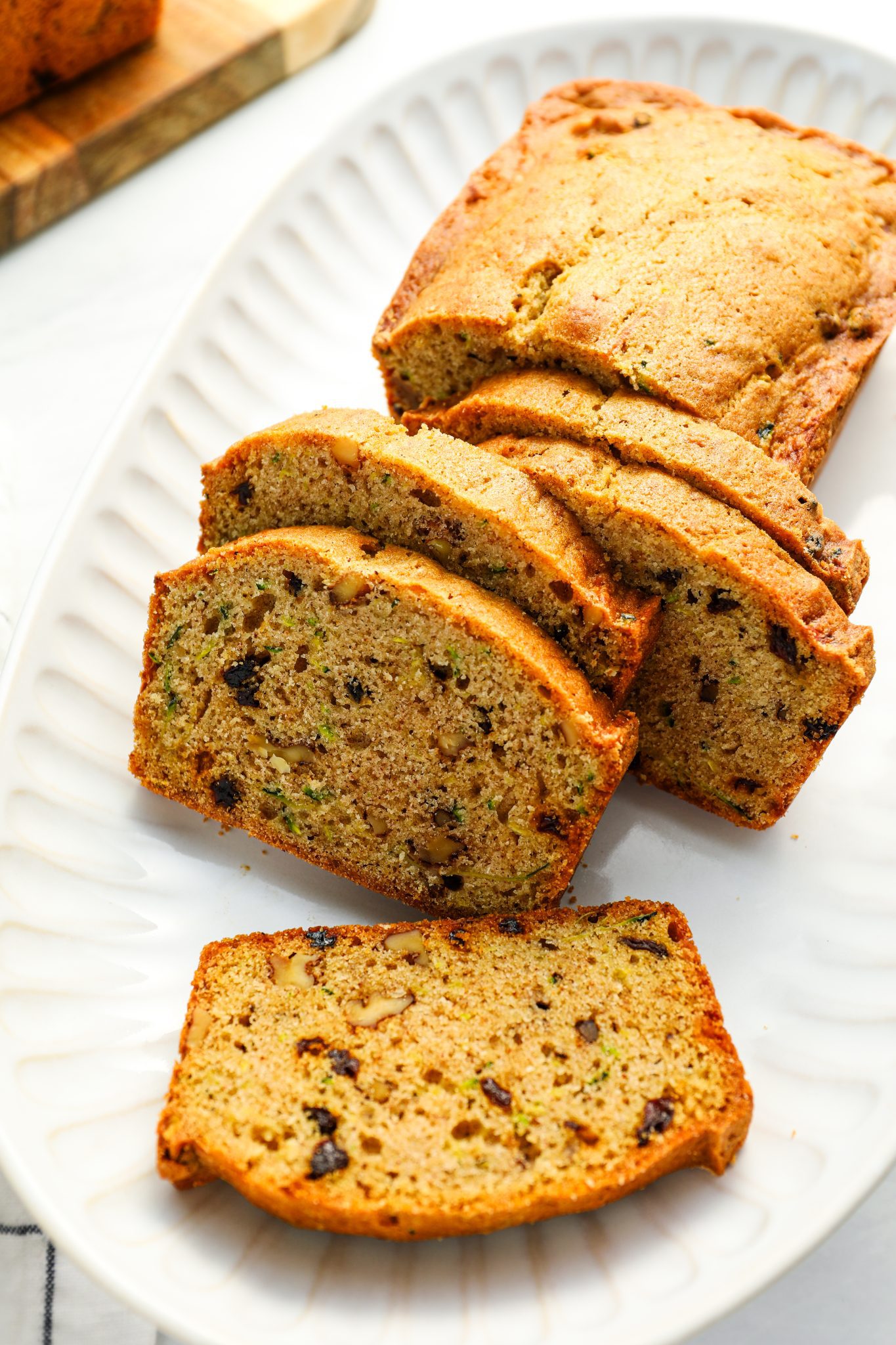Discover 21 delicious zucchini recipes perfect for lunch or dinner! From crispy chips to hearty casseroles, these easy and flavorful dishes will make zucchini the star of your meals. Zucchini Recipes Healthy, Zucchini Recipes Air Fryer, Zucchini Bread Recipes, Zucchini Recipes Dinner, Zucchini Recipes Vegan, Squash And Zucchini Recipes, Chicken And Zucchini Recipes, Easy Zucchini Recipes, Vegan Zucchini Recipes, Roasted Zucchini Recipes, Zucchini Noodle Recipes, Zucchini Boat Recipes