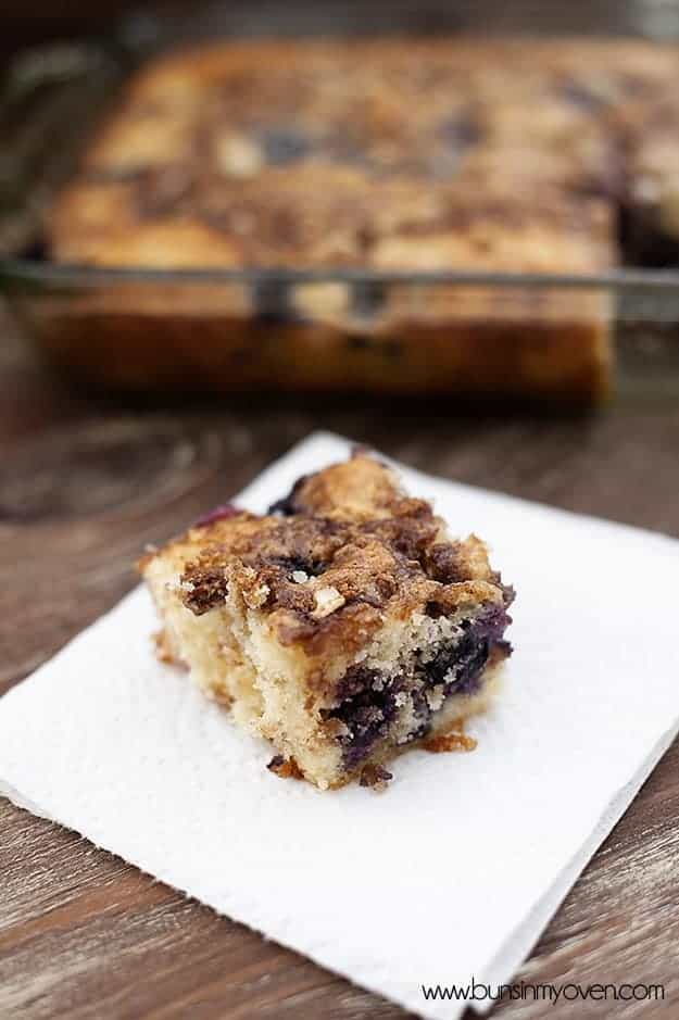 Discover 25 irresistible blueberry cake recipes, from classic coffee cakes to zesty lemon-blueberry delights. Perfect for every occasion, these easy and delicious cakes will satisfy your sweet tooth! Blueberry Cake Recipes, Blueberry Cake Recipes, Blueberry Cake Recipes Easy, Lemon Blueberry Angel Food Cake Recipes, Blueberry Zucchini Cake Recipes, Blueberry Cake Recipes Homemade, Blueberry Layer Cake Recipes
