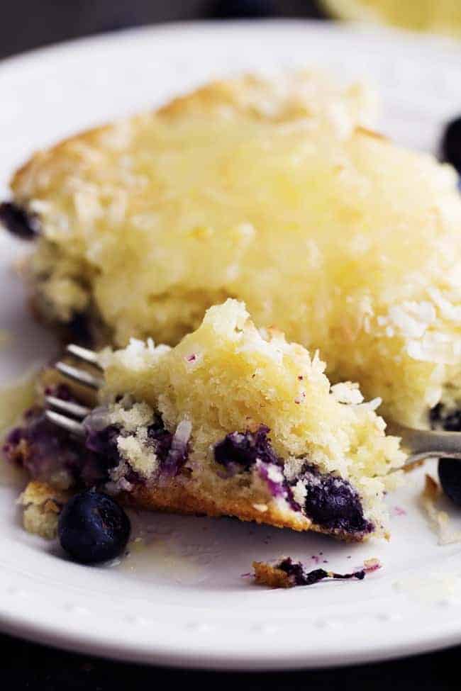 Discover 25 irresistible blueberry cake recipes, from classic coffee cakes to zesty lemon-blueberry delights. Perfect for every occasion, these easy and delicious cakes will satisfy your sweet tooth! Blueberry Cake Recipes, Blueberry Cake Recipes, Blueberry Cake Recipes Easy, Lemon Blueberry Angel Food Cake Recipes, Blueberry Zucchini Cake Recipes, Blueberry Cake Recipes Homemade, Blueberry Layer Cake Recipes