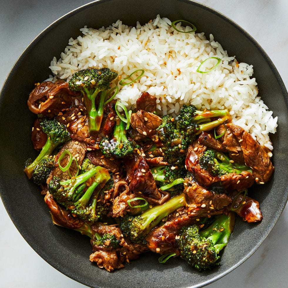 Discover 23 delicious beef recipes perfect for lunch or dinner! From hearty stews to quick stir-fries, these easy and flavorful dishes will elevate your meals.
Beef Recipes Asian, Beef Recipes Dinner, Beef Recipes For Dinner, Beef Recipes Easy, Vegetable Beef Soup Recipes, Recipes With Ground Beef, Recipes Using Ground Beef, Crockpot Beef Recipes, Beef Stir Fry Recipes, Quick And Easy Dinner Recipes With Ground Beef, Low Carb Ground Beef Recipes, Beef Brisket Recipes, Stew Beef Recipes