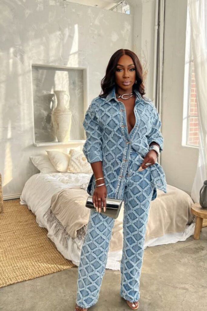 Rock the double denim trend with stylish outfit ideas—think classic blue-on-blue, edgy layers, and fresh takes on this timeless look. Double Denim Outfit Women, Double Denim Looks, double Denim Outfits, Denim Shirt, Denim Skirt, Double Denim Aesthetic