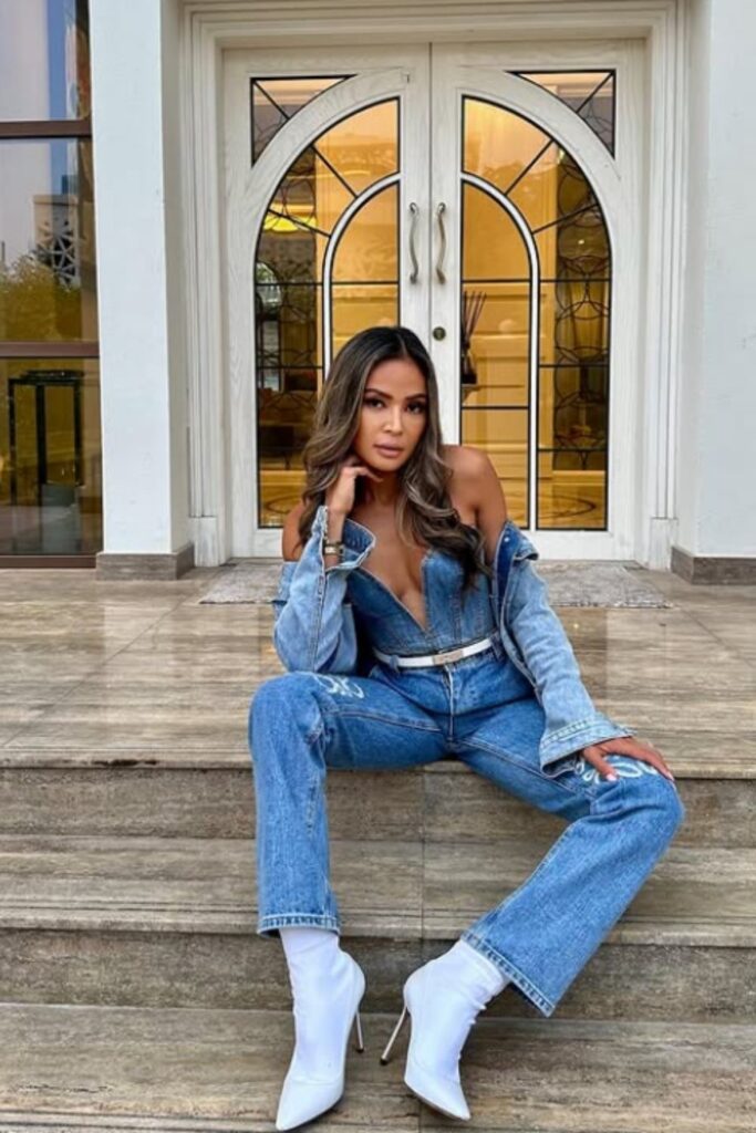 Rock the double denim trend with stylish outfit ideas—think classic blue-on-blue, edgy layers, and fresh takes on this timeless look. Double Denim Outfit Women, Double Denim Looks, double Denim Outfits, Denim Shirt, Denim Skirt, Double Denim Aesthetic