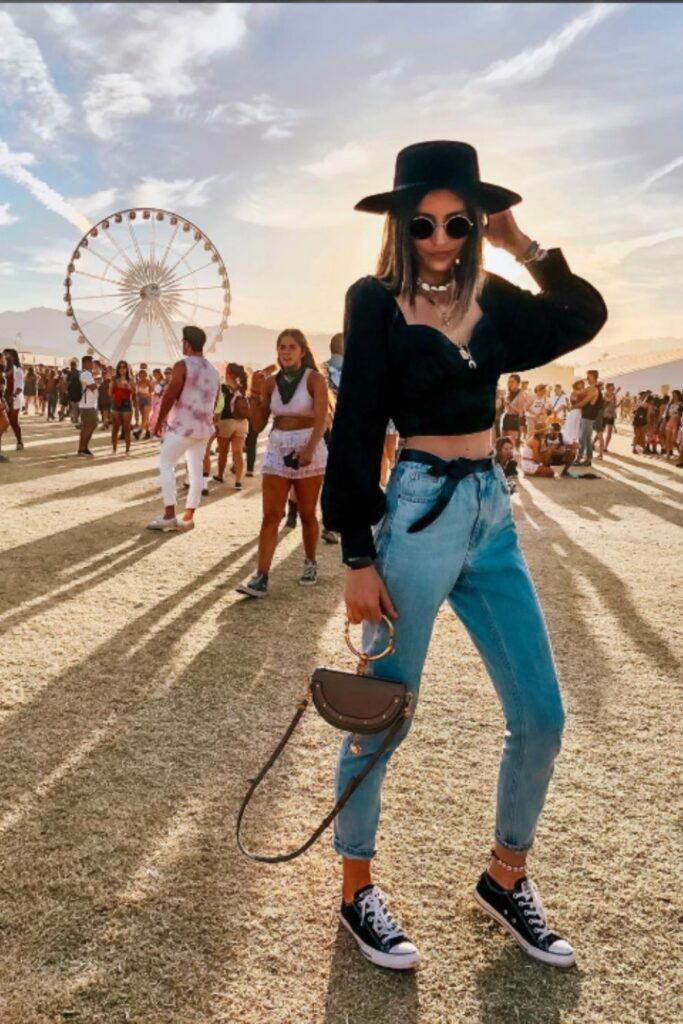 Get festival-ready with the best Coachella outfit ideas—boho looks, edgy styles, and statement pieces perfect for the desert vibe. Outfit Coachella, Coachella Outfit Aesthetic, Jennie Coachella Outfit, Coachella Festival Outfit, Coachella Outfit Ideas Women, Coachella Party Outfit, Coachella Outfit Ideas Bohemian, Coachella Outfit Plus Size, Coachella Outfit Boho, Coachella Cowgirl Outfit, Pink Coachella Outfit, Modest Coachella Outfit