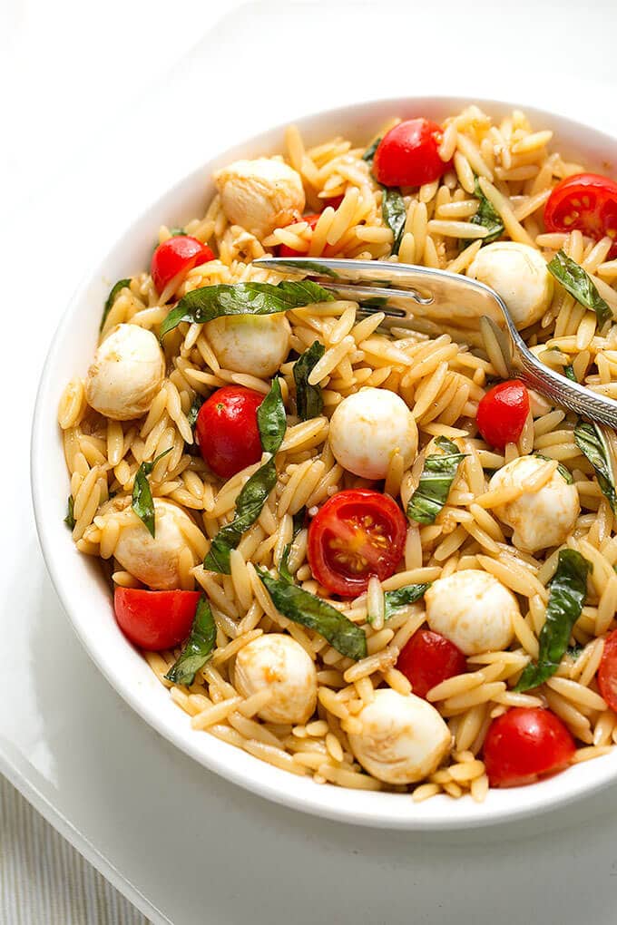 Fresh, easy, and packed with flavor—these summer dinner recipes are perfect for warm nights! From grilled chicken to vibrant pasta salads, find your next go-to meal here. Healthy Summer Dinner Recipes, Summer Dinner Recipes, Summer Recipes Dinner, Light Summer Dinner Recipes, Light Summer Dinner Recipes, Summer Recipes Dinner Easy, Summer Salad Recipes Dinner, Summer Dinner Recipes For Family, Fast Summer Dinner Recipes, Summer Dinner Recipes Grill