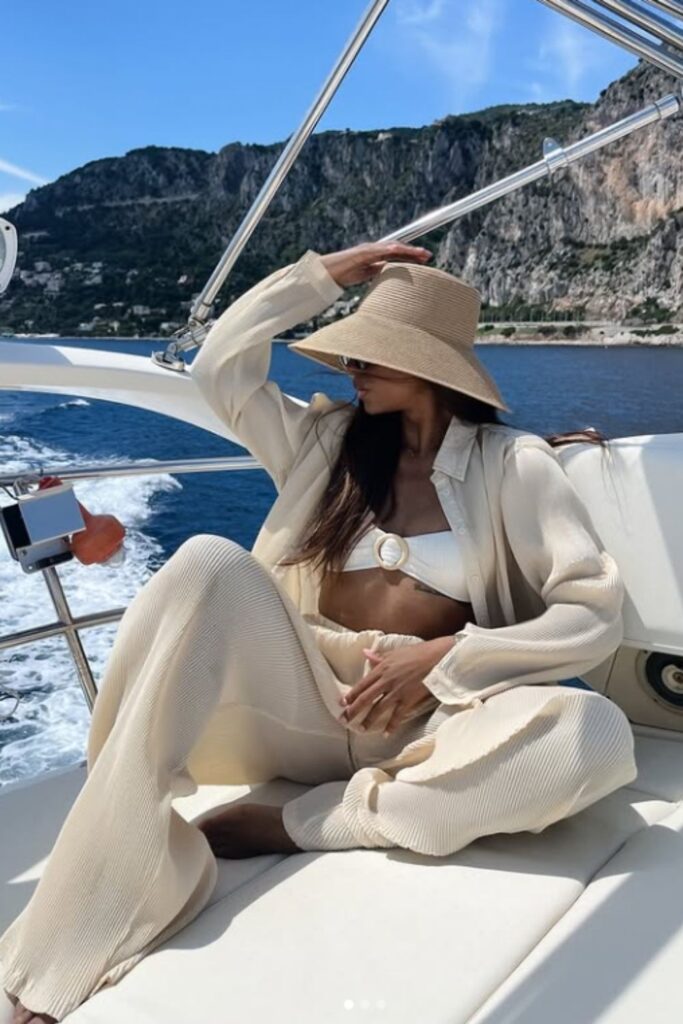 Plan the perfect vacation wardrobe with stylish cruise outfits—chic looks for days at sea, excursions, and elegant dinners. Cruise Outfits For Women, Cruise Outfits Black Women, Disney Cruise Outfits, Cruise Ship Outfits, Alaskan Cruise Outfits, Summer Cruise Outfits, Plus Size Cruise Outfits, Cute Cruise Outfits, Caribbean Cruise Outfits, Boat Cruise Outfits For Women, Cruise Vacation Outfits, Bahamas Cruise Outfits, River Cruise Outfits, Winter Cruise Outfits