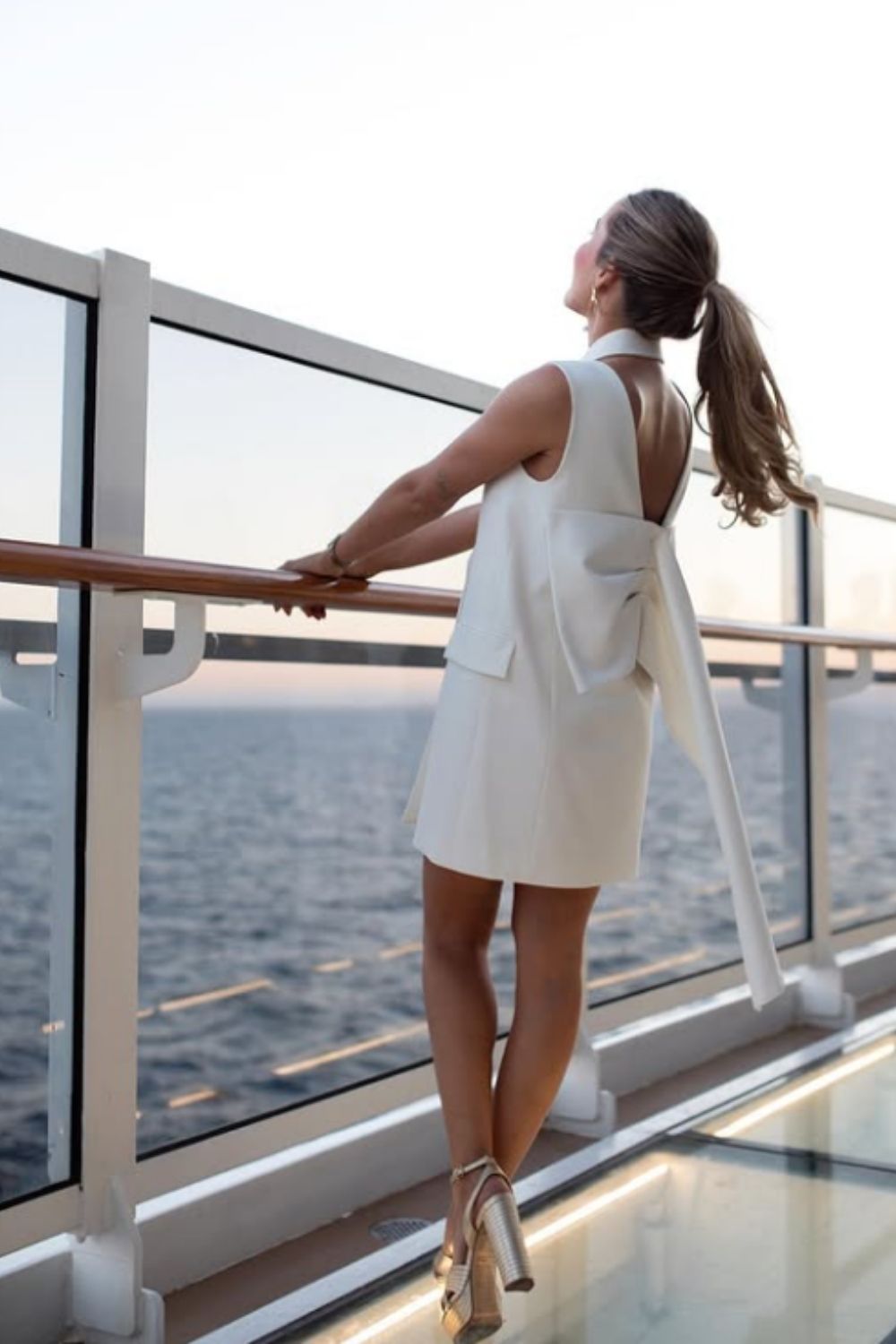20+ Chic Cruise Outfits To Inspire Your Vacation Wardrobe
