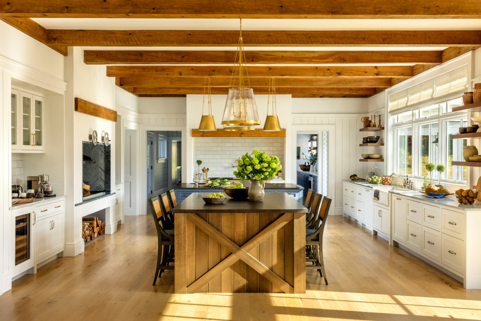 Charming farmhouse kitchen ideas to inspire your dream space. From rustic wood beams to cozy open shelving, get tips and stunning design inspiration. Rustic Farmhouse Kitchen, Old Farmhouse Kitchen Ideas, Farmhouse Kitchen Decor, Modern Farmhouse Kitchen, Small Farmhouse Kitchen, Moody, Farmhouse Kitchen Island, Farmhouse Kitchen Cabinets, Farmhouse Kitchen Design, Farmhouse Kitchen Table, European Farmhouse Kitchen, Coastal Farmhouse Kitchen, Country Kitchen Ideas Farmhouse Style