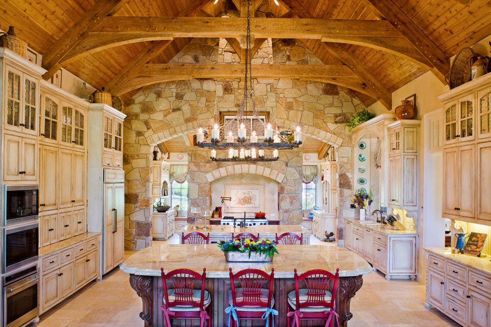 Charming farmhouse kitchen ideas to inspire your dream space. From rustic wood beams to cozy open shelving, get tips and stunning design inspiration. Rustic Farmhouse Kitchen, Old Farmhouse Kitchen Ideas, Farmhouse Kitchen Decor, Modern Farmhouse Kitchen, Small Farmhouse Kitchen, Moody, Farmhouse Kitchen Island, Farmhouse Kitchen Cabinets, Farmhouse Kitchen Design, Farmhouse Kitchen Table, European Farmhouse Kitchen, Coastal Farmhouse Kitchen, Country Kitchen Ideas Farmhouse Style