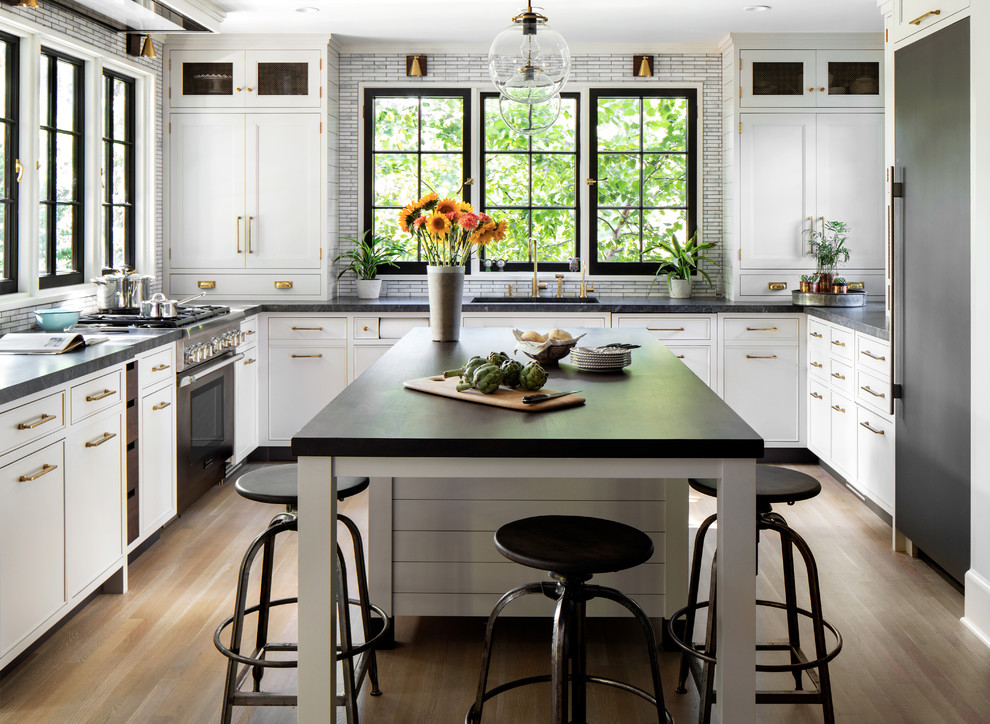Charming farmhouse kitchen ideas to inspire your dream space. From rustic wood beams to cozy open shelving, get tips and stunning design inspiration. Rustic Farmhouse Kitchen, Old Farmhouse Kitchen Ideas, Farmhouse Kitchen Decor, Modern Farmhouse Kitchen, Small Farmhouse Kitchen, Moody, Farmhouse Kitchen Island, Farmhouse Kitchen Cabinets, Farmhouse Kitchen Design, Farmhouse Kitchen Table, European Farmhouse Kitchen, Coastal Farmhouse Kitchen, Country Kitchen Ideas Farmhouse Style