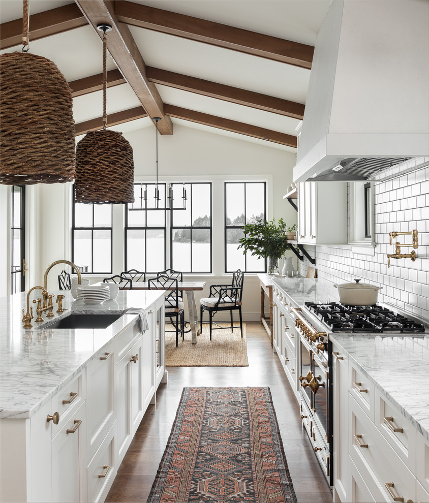 Charming farmhouse kitchen ideas to inspire your dream space. From rustic wood beams to cozy open shelving, get tips and stunning design inspiration. Rustic Farmhouse Kitchen, Old Farmhouse Kitchen Ideas, Farmhouse Kitchen Decor, Modern Farmhouse Kitchen, Small Farmhouse Kitchen, Moody, Farmhouse Kitchen Island, Farmhouse Kitchen Cabinets, Farmhouse Kitchen Design, Farmhouse Kitchen Table, European Farmhouse Kitchen, Coastal Farmhouse Kitchen, Country Kitchen Ideas Farmhouse Style