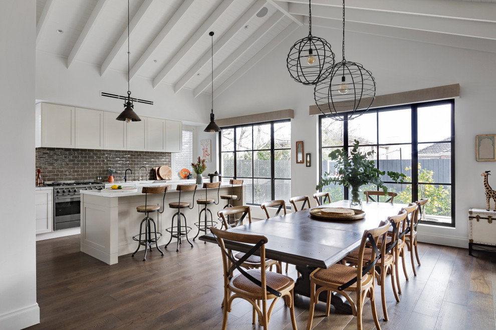 Charming farmhouse kitchen ideas to inspire your dream space. From rustic wood beams to cozy open shelving, get tips and stunning design inspiration. Rustic Farmhouse Kitchen, Old Farmhouse Kitchen Ideas, Farmhouse Kitchen Decor, Modern Farmhouse Kitchen, Small Farmhouse Kitchen, Moody, Farmhouse Kitchen Island, Farmhouse Kitchen Cabinets, Farmhouse Kitchen Design, Farmhouse Kitchen Table, European Farmhouse Kitchen, Coastal Farmhouse Kitchen, Country Kitchen Ideas Farmhouse Style