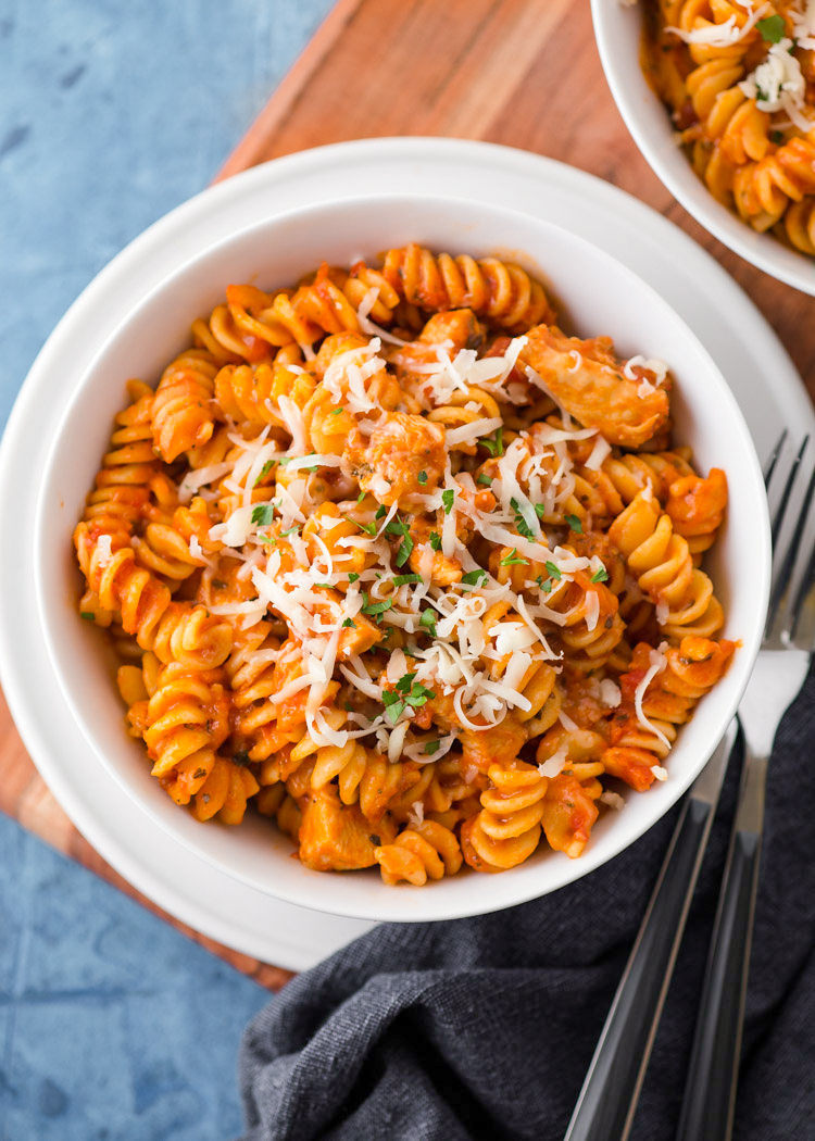Easy and delicious Instant Pot recipes perfect for quick weeknight dinners—from comforting soups to hearty pastas and flavorful rice bowls. Instant Pot Recipes, Instant Pot Chicken Recipes, Chicken Instant Pot Recipes, Healthy Instant Pot Recipes, Instant Pot Soup Recipes, Pork Tenderloin Recipes Instant Pot, Instant Pot Dinner Recipes, Ground Beef Instant Pot Recipes, Instant Pot Recipes Chicken, Instant Pot Ground Beef Recipes