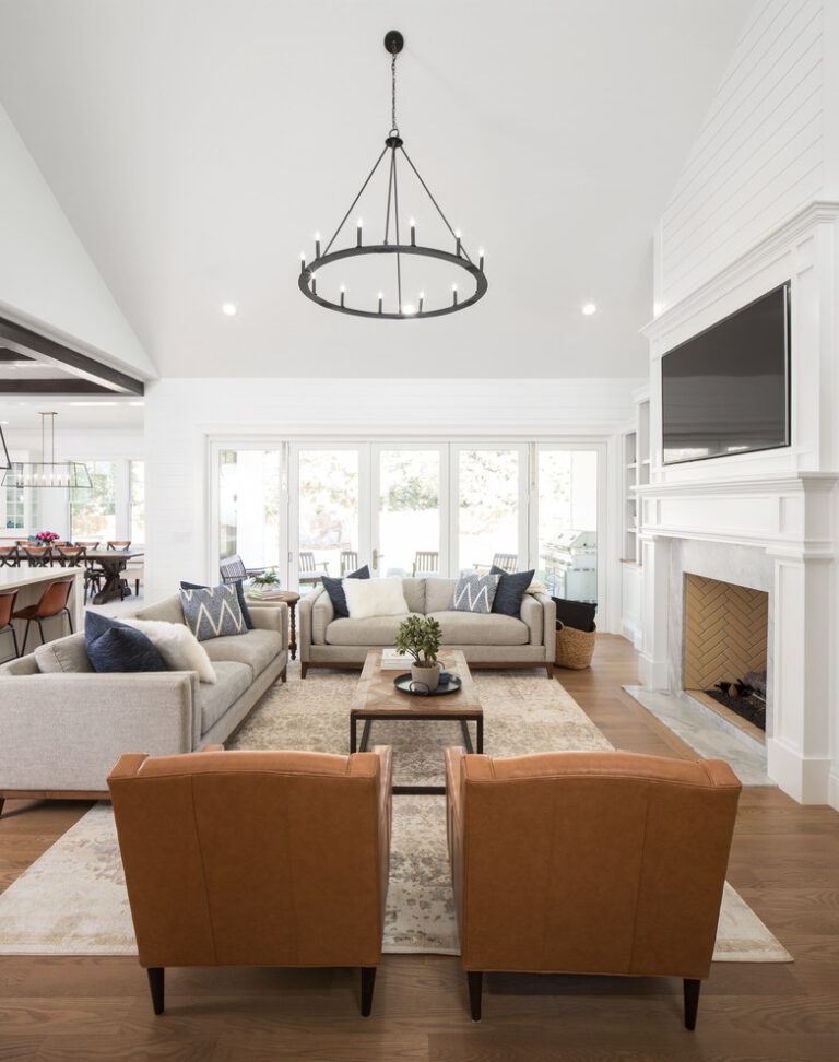 Get inspired with beautiful modern farmhouse living room ideas! Discover cozy, stylish designs featuring rustic beams, neutral palettes, layered textures, and charming decor perfect for any home. Modern Farmhouse Living Room, Cozy Modern Farmhouse Living Room, Modern Farmhouse Living Room Ideas, Modern Farmhouse Living Room Inspiration, Small Modern Farmhouse Living Room, Modern Farmhouse Decor Living Room, Modern Farmhouse Living Room Decor Ideas, Modern Farmhouse Style Living Room