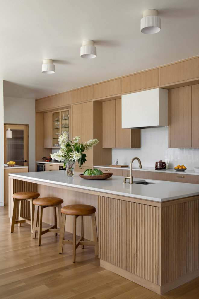 Explore beautiful Scandinavian kitchen ideas that blend minimalist style with cozy charm. Get inspired by real designs featuring light woods, clean lines, and clever storage solutions! , Scandinavian Kitchen Design, Modern Scandinavian Kitchen, Scandinavian Interior Kitchen, Scandinavian Kitchen Ideas, Small Scandinavian Kitchen, Kitchen Inspiration Scandinavian, White Kitchen Ideas Scandinavian, Scandinavian Kitchen Cabinets, Scandinavian Farmhouse Kitchen, Scandinavian Kitchen Island
