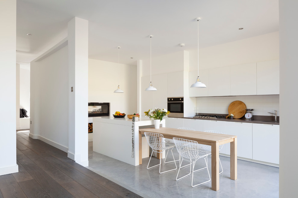 Explore beautiful Scandinavian kitchen ideas that blend minimalist style with cozy charm. Get inspired by real designs featuring light woods, clean lines, and clever storage solutions! , Scandinavian Kitchen Design, Modern Scandinavian Kitchen, Scandinavian Interior Kitchen, Scandinavian Kitchen Ideas, Small Scandinavian Kitchen, Kitchen Inspiration Scandinavian, White Kitchen Ideas Scandinavian, Scandinavian Kitchen Cabinets, Scandinavian Farmhouse Kitchen, Scandinavian Kitchen Island