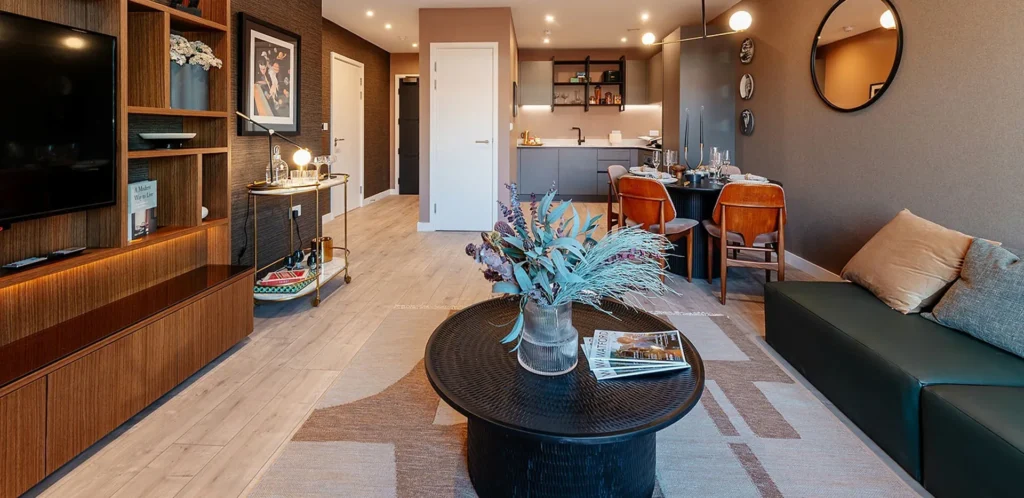 Discover small apartment decorating ideas with real-life inspiration, styling tips, and clever design tricks to transform your space into a stylish, functional home. Small Studio Apartment Decorating, Small Apartment Decorating Living Room, Small Apartment Decorating Cozy, Small Living Room Decorating Ideas Apartment, Small Apartment Decorating On A Budget, Living Room Dining Room Combo Small Apartment Decorating Ideas, Small Rental Apartment Decorating