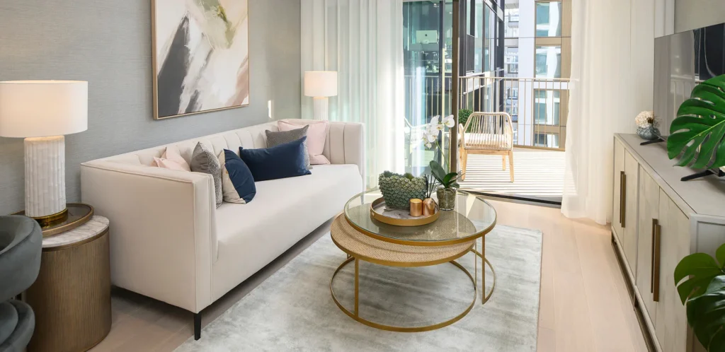 Stylish small apartment living room ideas that blend functionality with flair. Get inspired by real-life spaces, smart decor tips, and cozy layout solutions perfect for compact homes. Small Living Room Ideas Apartment, Small Living Room Ideas Apartment Cozy, Small Apartment Decorating Living Room, Living Room Layout, Small Apartment Living Room Ideas, Small Living Room Decorating Ideas Apartment, Small Apartment Inspiration Living Room, Living Room Designs Small Spaces Apartment Decor, Budget