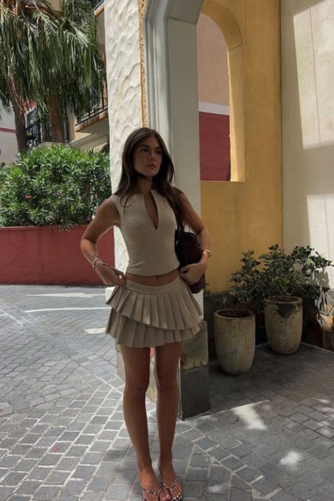 The best Spain outfit ideas for your next vacation—from breezy dresses to chic neutral sets. Get inspired with stylish looks perfect for Mallorca, Marbella, Ibiza, and beyond. Barcelona Spain Outfits, Spain Travel Outfits, Seville Spain Outfits, Spain Style Outfits, Outfits For Spain, Spain Vacation Outfits, Summer In Spain Outfits, Spain Summer Outfit, Madrid Spain Outfit Idea, Spain Jersey Outfit, Mallorca Spain Outfit, Spain Holiday Outfit