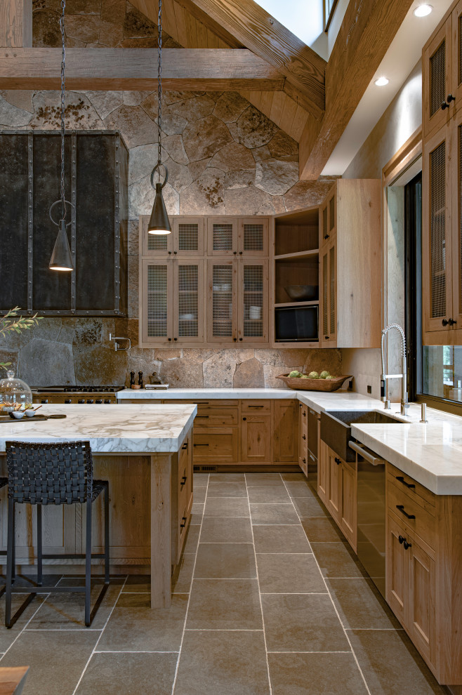 Gorgeous stone backsplash kitchen ideas to transform your space. From rustic farmhouse to modern elegance, get inspired with stylish, functional designs perfect for any home. Stone Backsplash Kitchen, Natural Stone Backsplash Kitchen, Stone Backsplash Kitchen Rustic, Stone Veneer Backsplash, White Stone Backsplash, Kitchen With Stone Backsplash, Faux Stone Backsplash Kitchen, White Stone Backsplash Kitchen