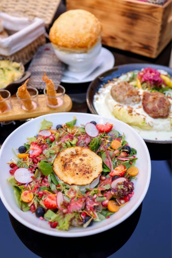 Fresh, easy, and packed with flavor—these summer dinner recipes are perfect for warm nights! From grilled chicken to vibrant pasta salads, find your next go-to meal here. Healthy Summer Dinner Recipes, Summer Dinner Recipes, Summer Recipes Dinner, Light Summer Dinner Recipes, Light Summer Dinner Recipes, Summer Recipes Dinner Easy, Summer Salad Recipes Dinner, Summer Dinner Recipes For Family, Fast Summer Dinner Recipes, Summer Dinner Recipes Grill