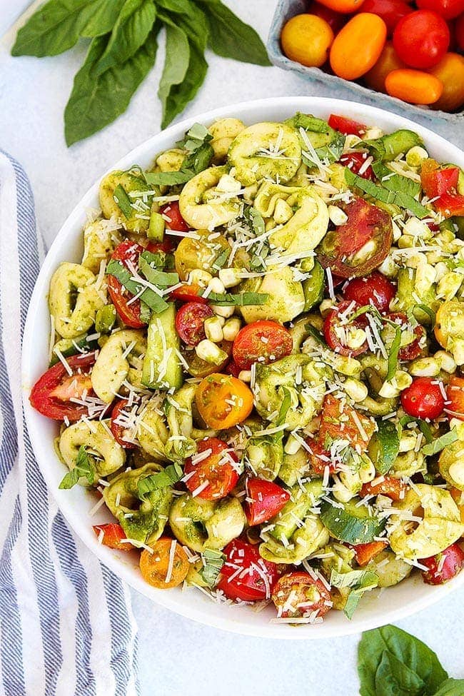 Fresh, easy, and packed with flavor—these summer dinner recipes are perfect for warm nights! From grilled chicken to vibrant pasta salads, find your next go-to meal here. Healthy Summer Dinner Recipes, Summer Dinner Recipes, Summer Recipes Dinner, Light Summer Dinner Recipes, Light Summer Dinner Recipes, Summer Recipes Dinner Easy, Summer Salad Recipes Dinner, Summer Dinner Recipes For Family, Fast Summer Dinner Recipes, Summer Dinner Recipes Grill