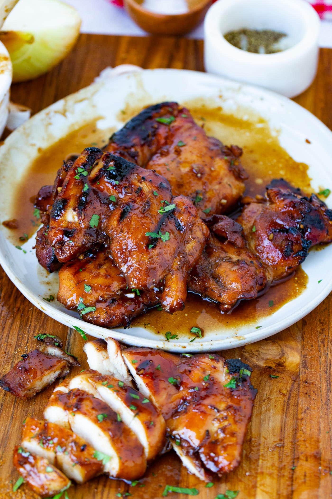 Juicy, flavorful, and easy to make—these chicken thigh recipes are perfect for weeknight dinners or meal prep. From baked to grilled, find your new favorite dish here! Chicken Thigh Recipes, Boneless Skinless Chicken Thigh Recipes, Boneless Chicken Thigh Recipes, Bone In Chicken Thigh Recipes, Chicken Thigh Recipes Crockpot, Easy Chicken Thigh Recipes, Chicken Thigh Recipes Boneless Skinless, Healthy Chicken Thigh Recipes, Chicken Thigh Recipes Air Fryer, Chicken Thigh Recipes Baked